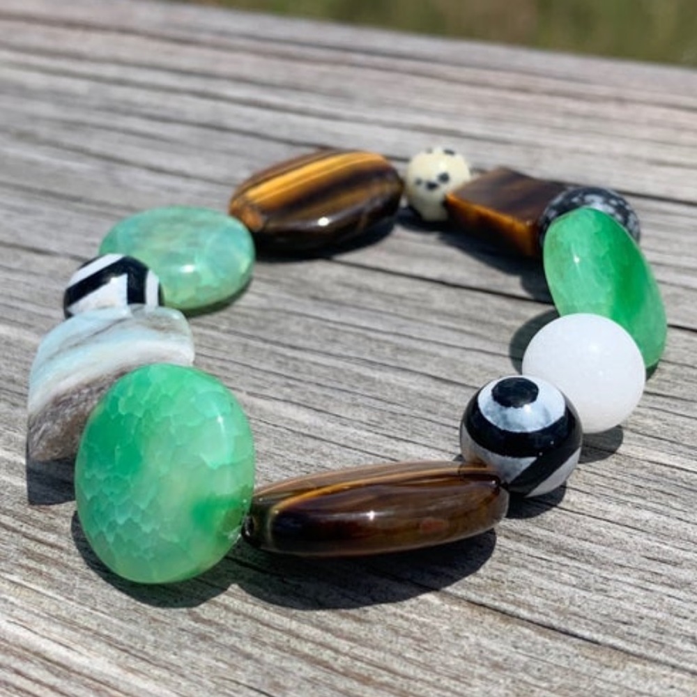 Gemstone/crystal bracelet
